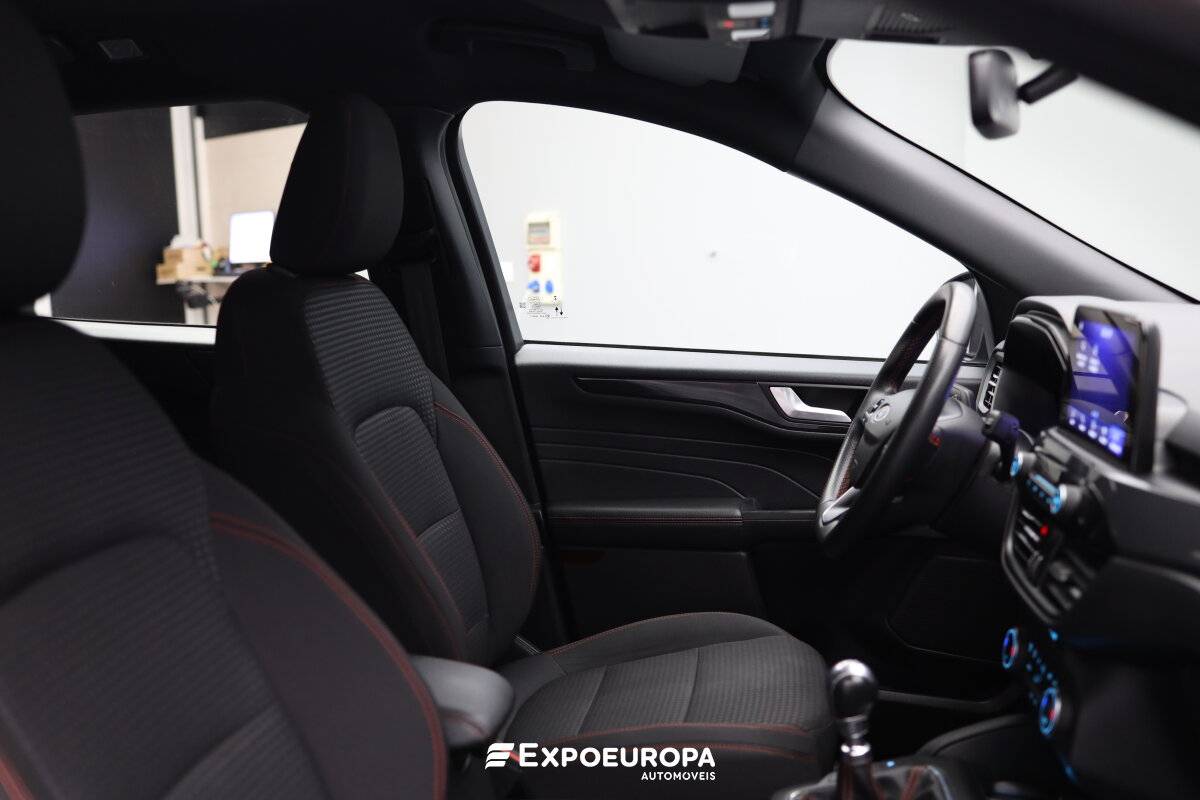 ford-kuga-2022-gasolina-1496cc