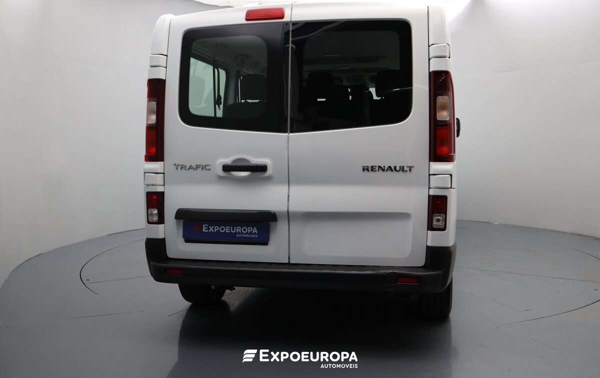 renault-trafic-2023-diesel-1997cc