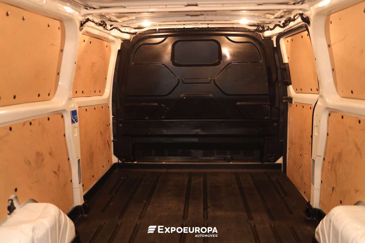 ford-transit-2023-diesel-1995cc