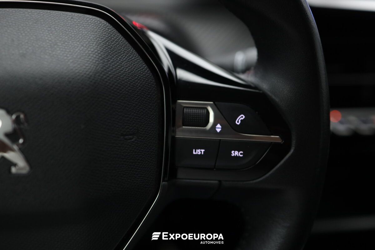 peugeot-208-2023-gasolina-1199cc