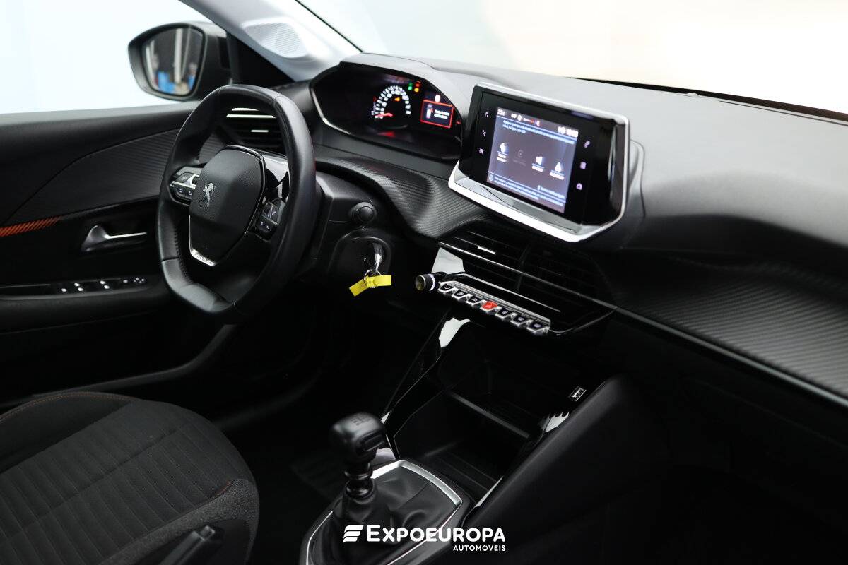 peugeot-208-2023-gasolina-1199cc