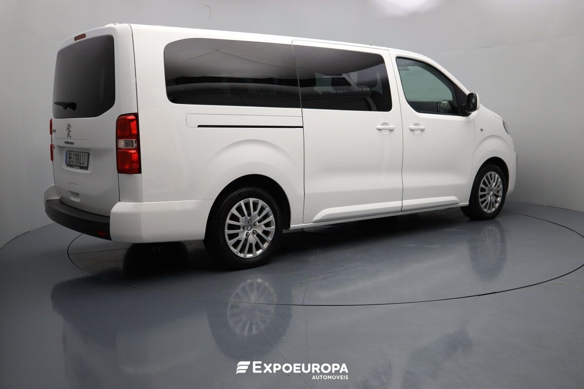 peugeot-traveller-2021-diesel-1499cc
