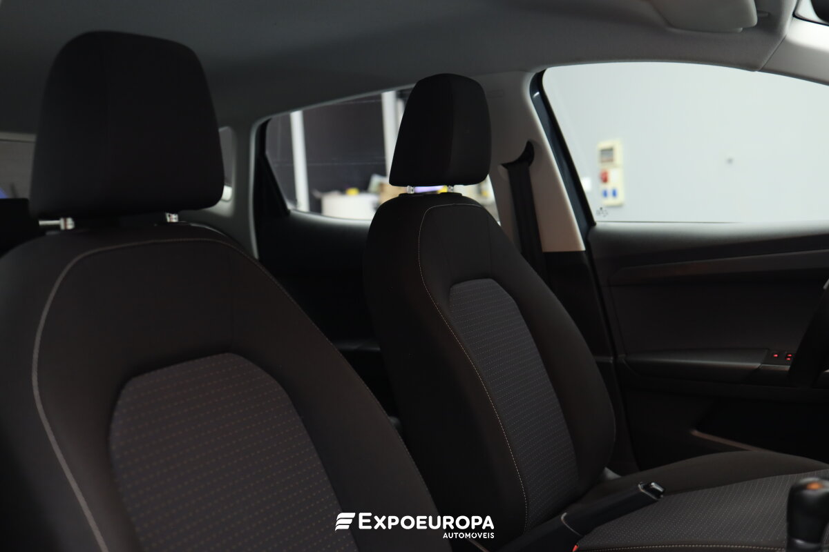 seat-ibiza-2023-gasolina-999cc