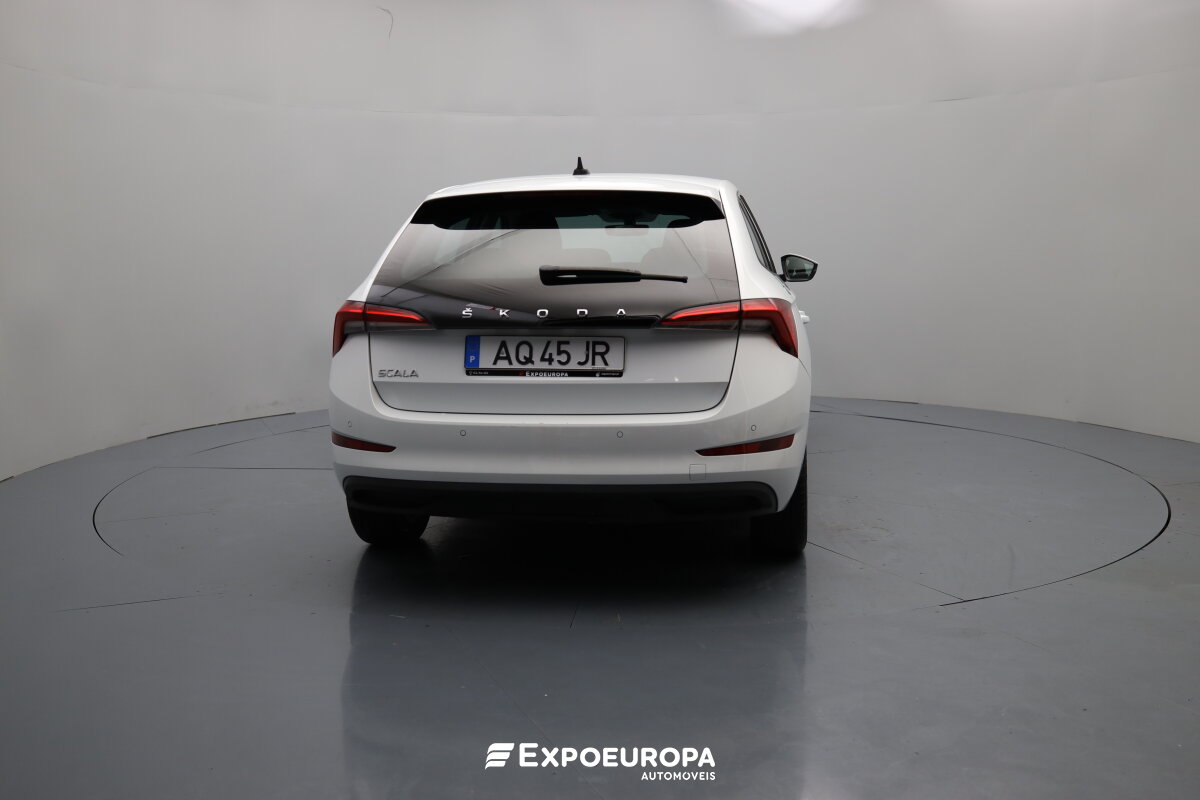 skoda-scala-2022-gasolina-999cc
