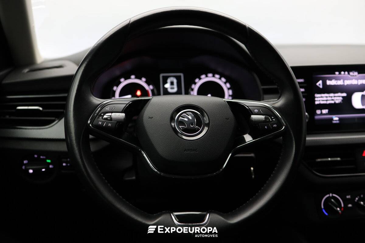 skoda-scala-2022-gasolina-999cc