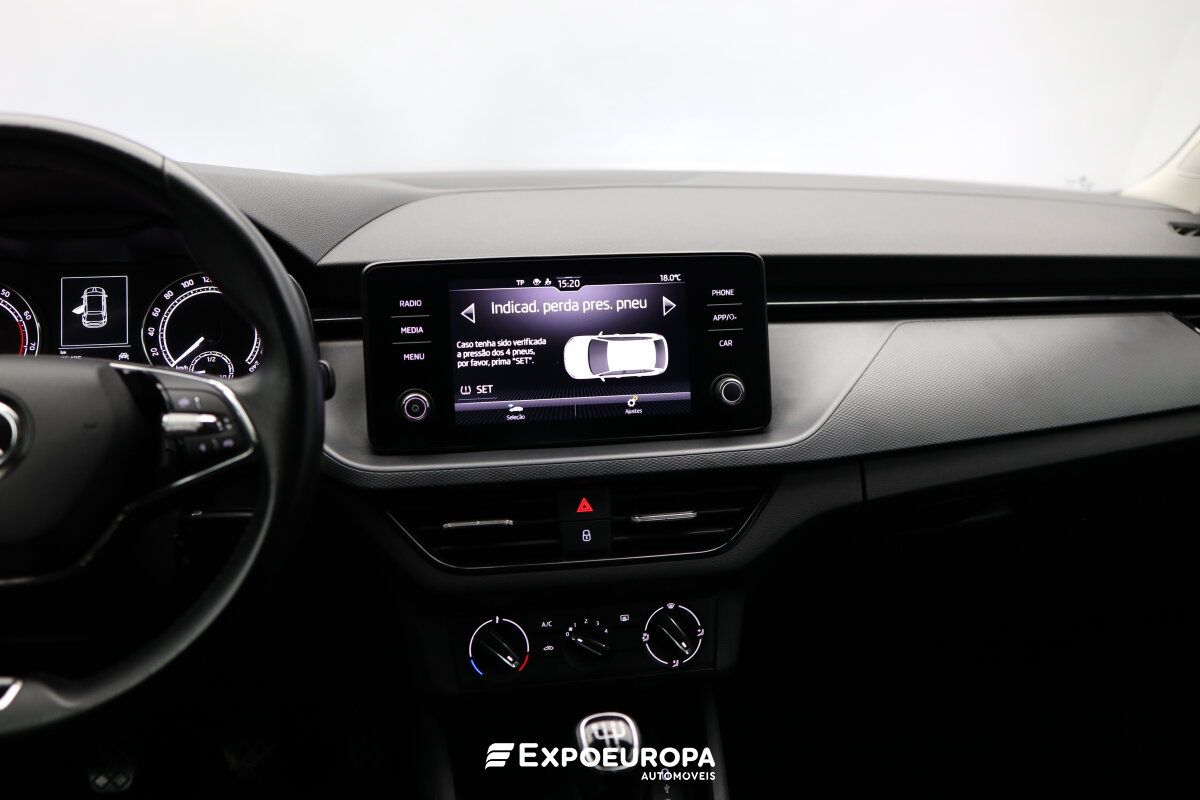skoda-scala-2022-gasolina-999cc