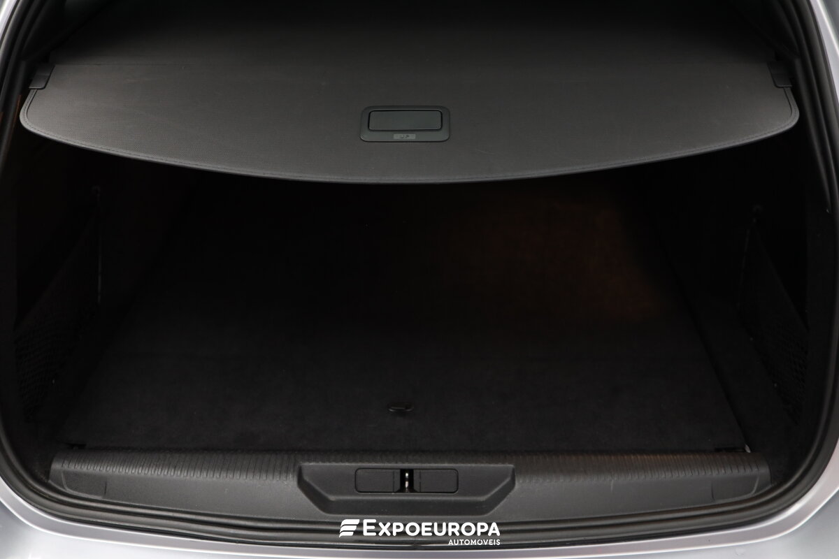 peugeot-308-2023-gasolina-1199cc