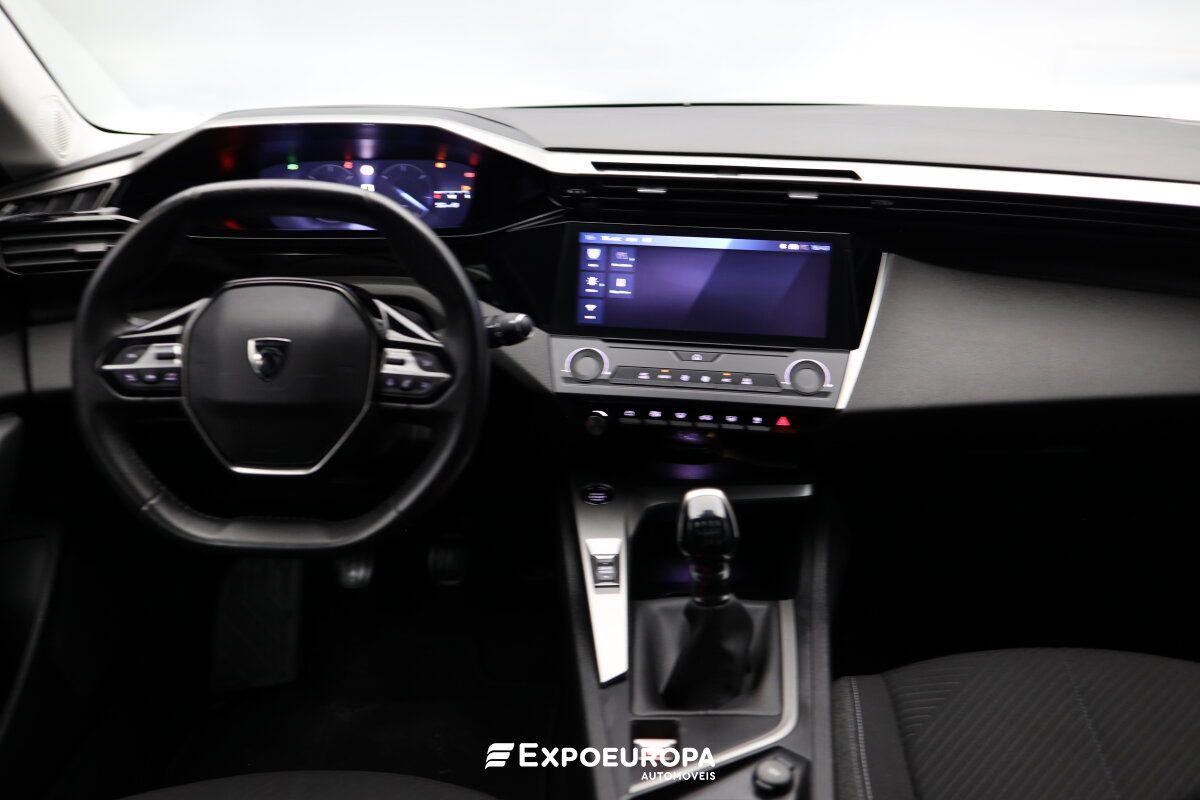 peugeot-308-2023-gasolina-1199cc