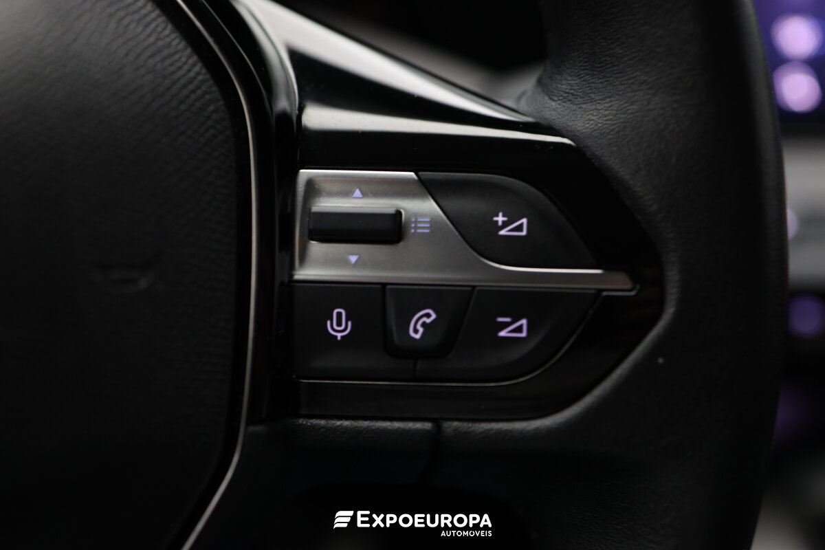 peugeot-308-2023-gasolina-1199cc