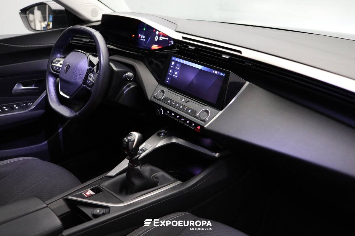 peugeot-308-2023-gasolina-1199cc