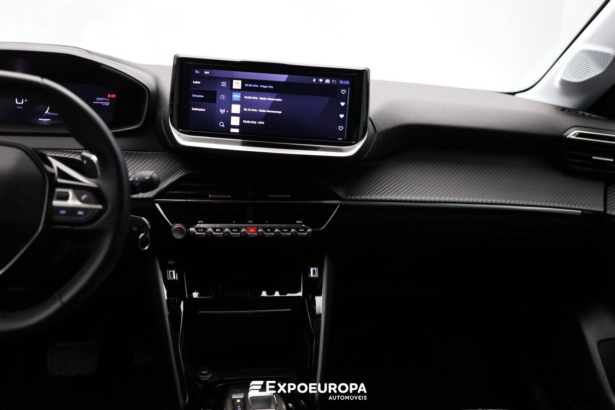 peugeot-208-2025-hibrido-a-gasolina-1199cc