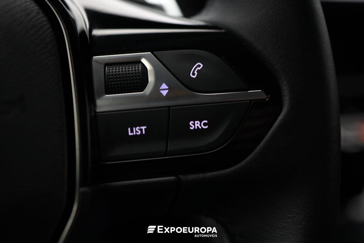 peugeot-208-2025-hibrido-a-gasolina-1199cc