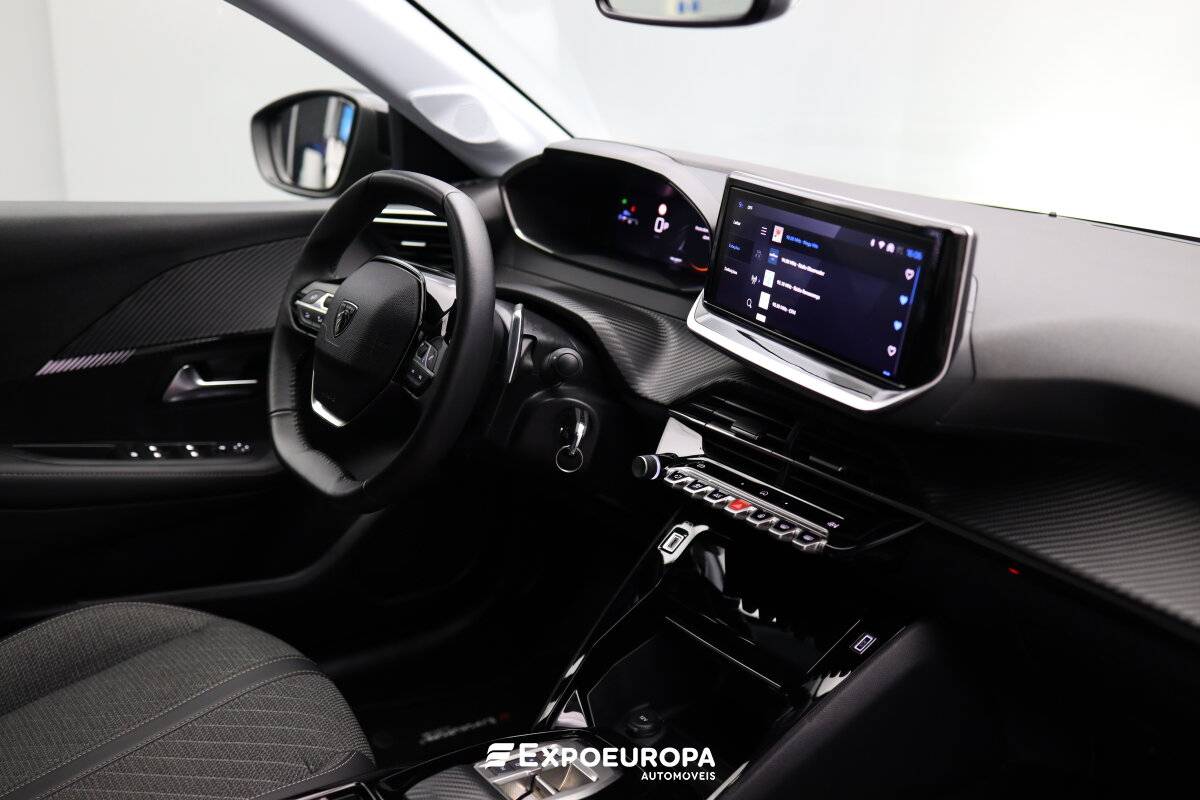 peugeot-208-2025-hibrido-a-gasolina-1199cc