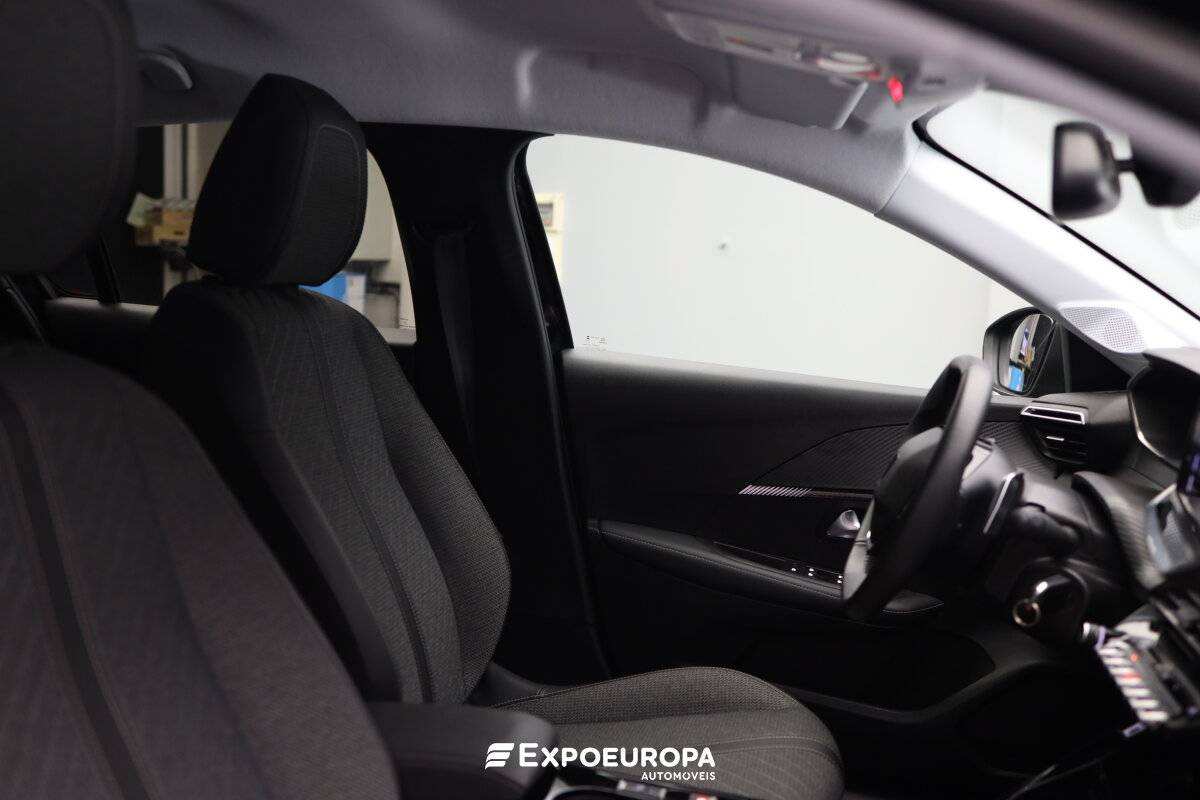 peugeot-208-2025-hibrido-a-gasolina-1199cc