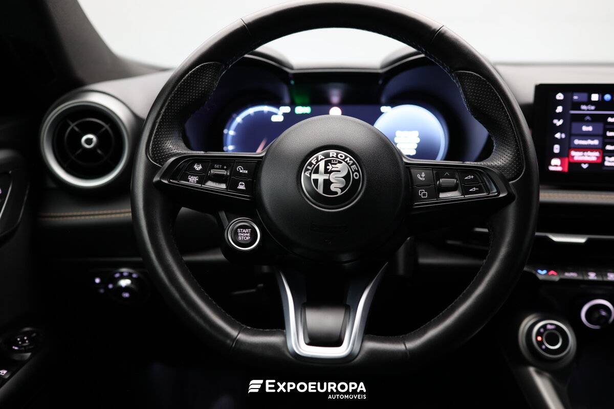alfa-romeo-146-2023-hibrido-a-gasolina-1332cc
