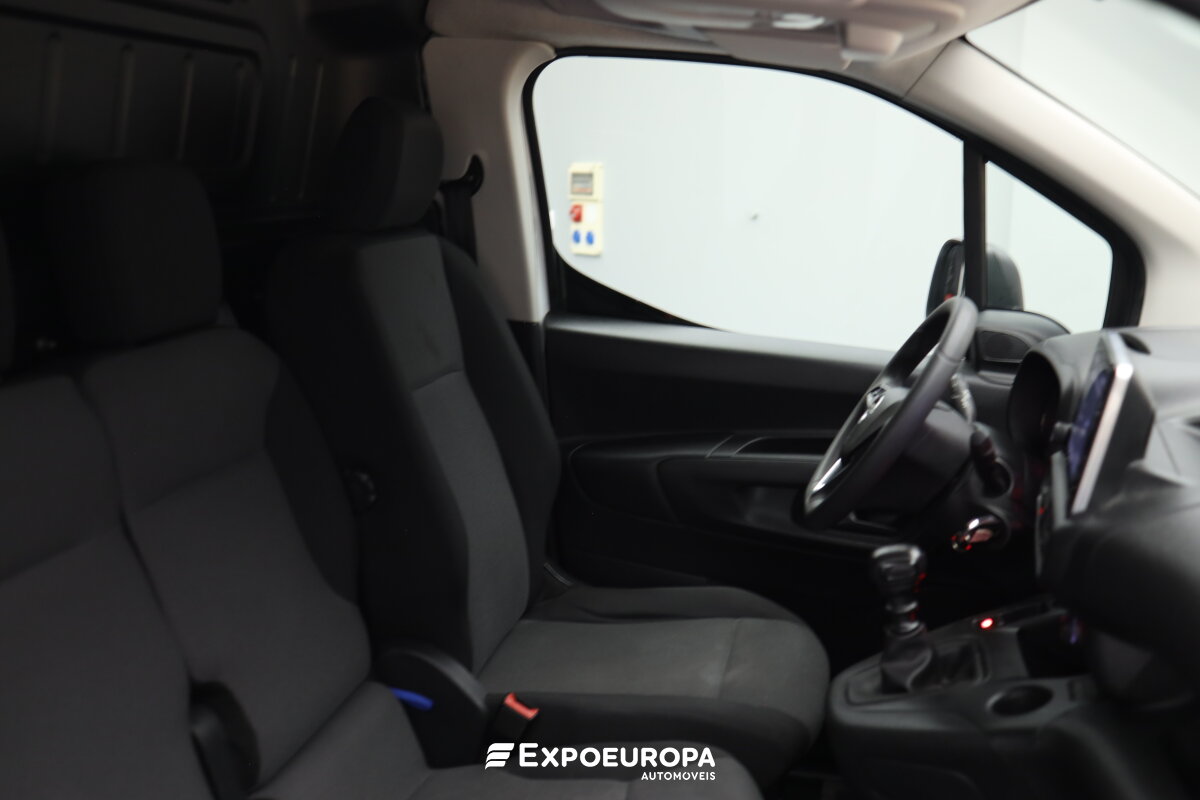 opel-combo-2022-diesel-1499cc