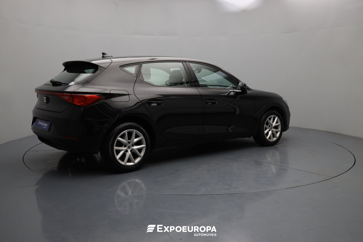 seat-leon-2022-diesel-1968cc