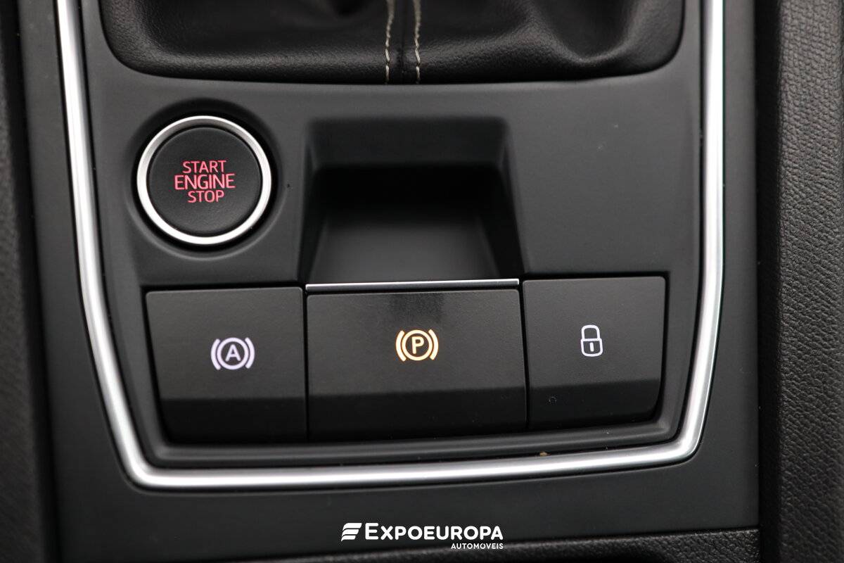 seat-leon-2022-diesel-1968cc
