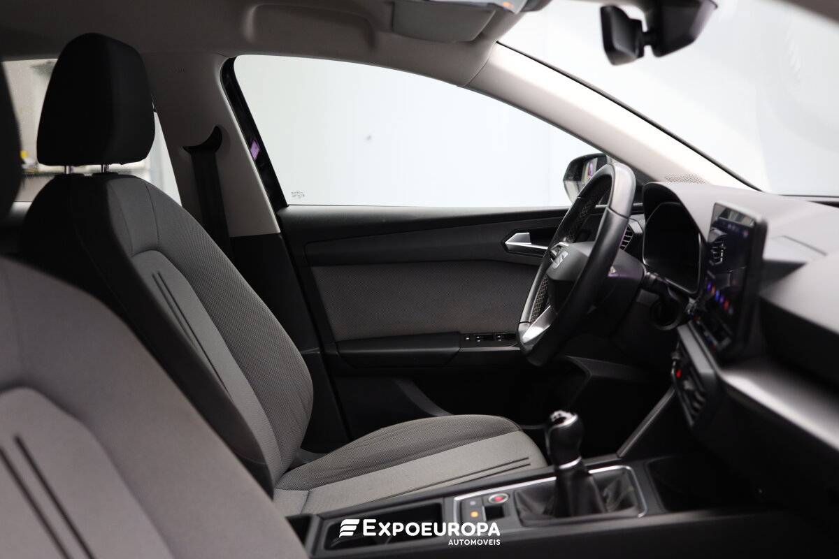 seat-leon-2022-diesel-1968cc