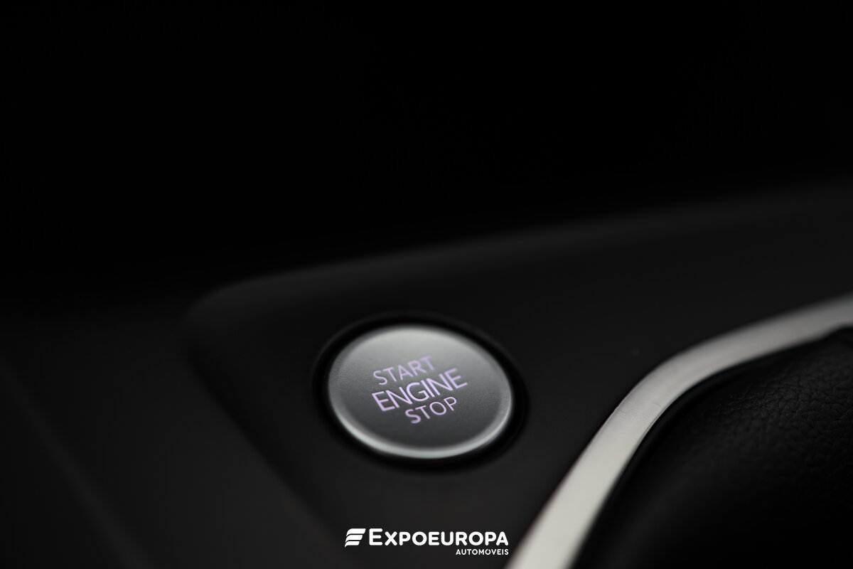 volkswagen-golf-2023-gasolina-999cc