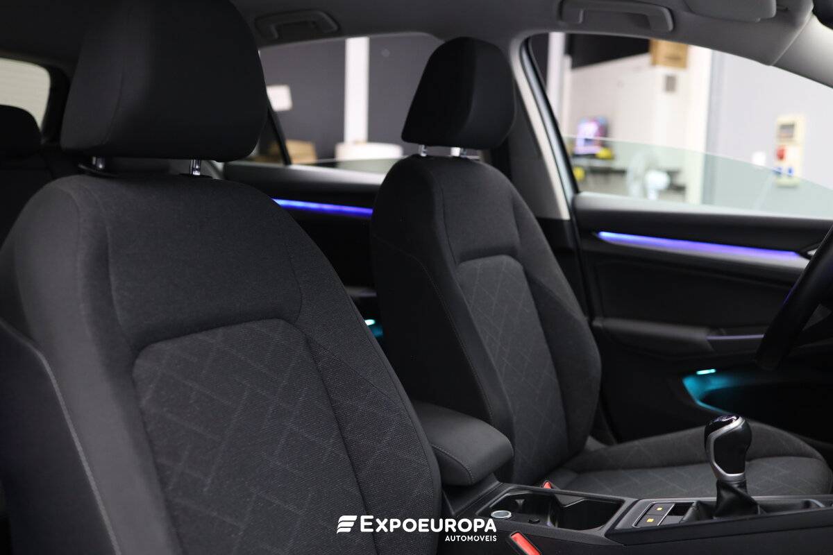 volkswagen-golf-2023-gasolina-999cc
