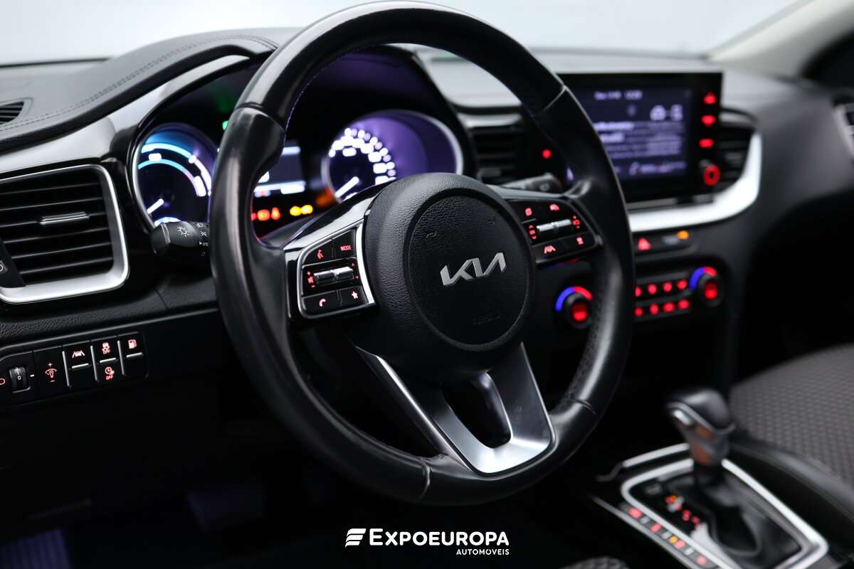 kia-xceed-2022-hibrido-a-gasolina-1580cc