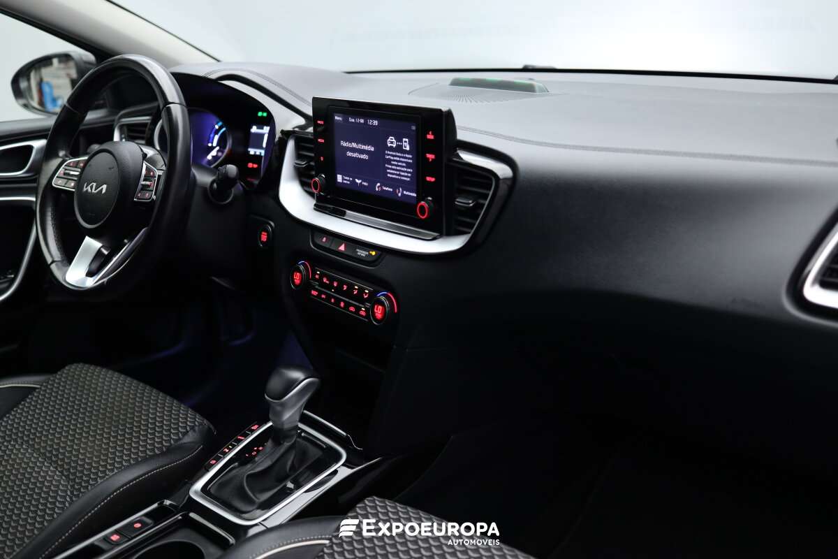 kia-xceed-2022-hibrido-a-gasolina-1580cc