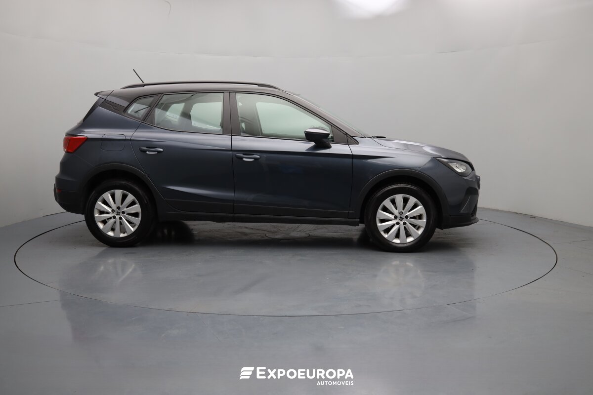seat-arona-2023-gasolina-999cc