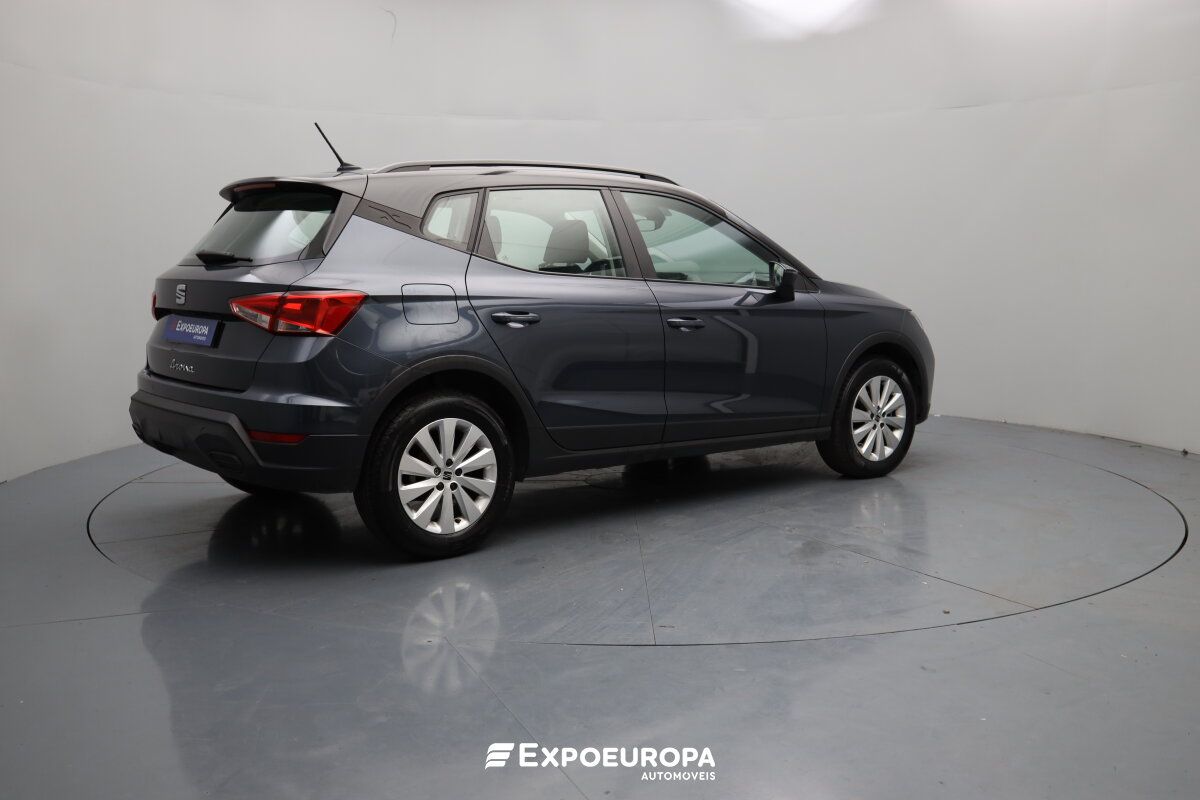 seat-arona-2023-gasolina-999cc