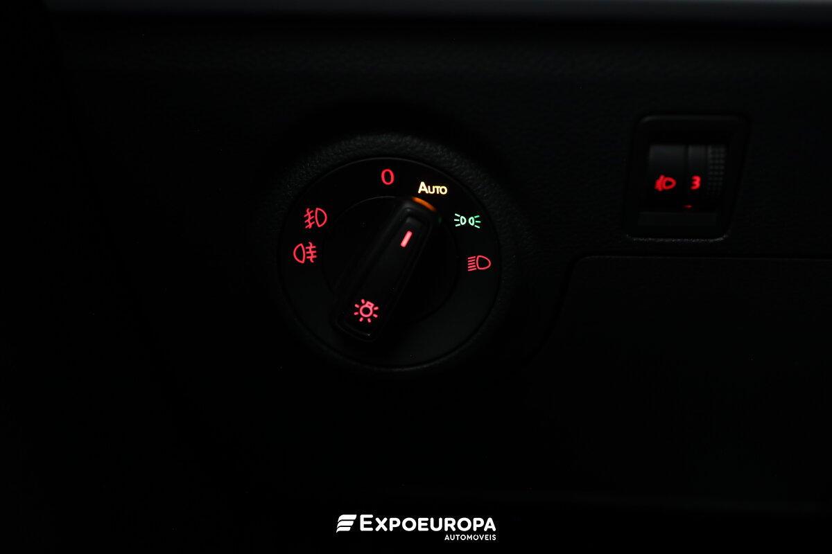 seat-arona-2023-gasolina-999cc