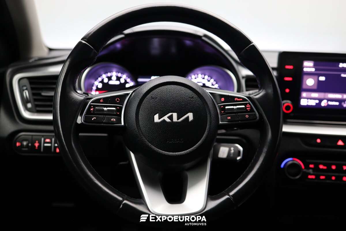 kia-xceed-2022-gasolina-998cc