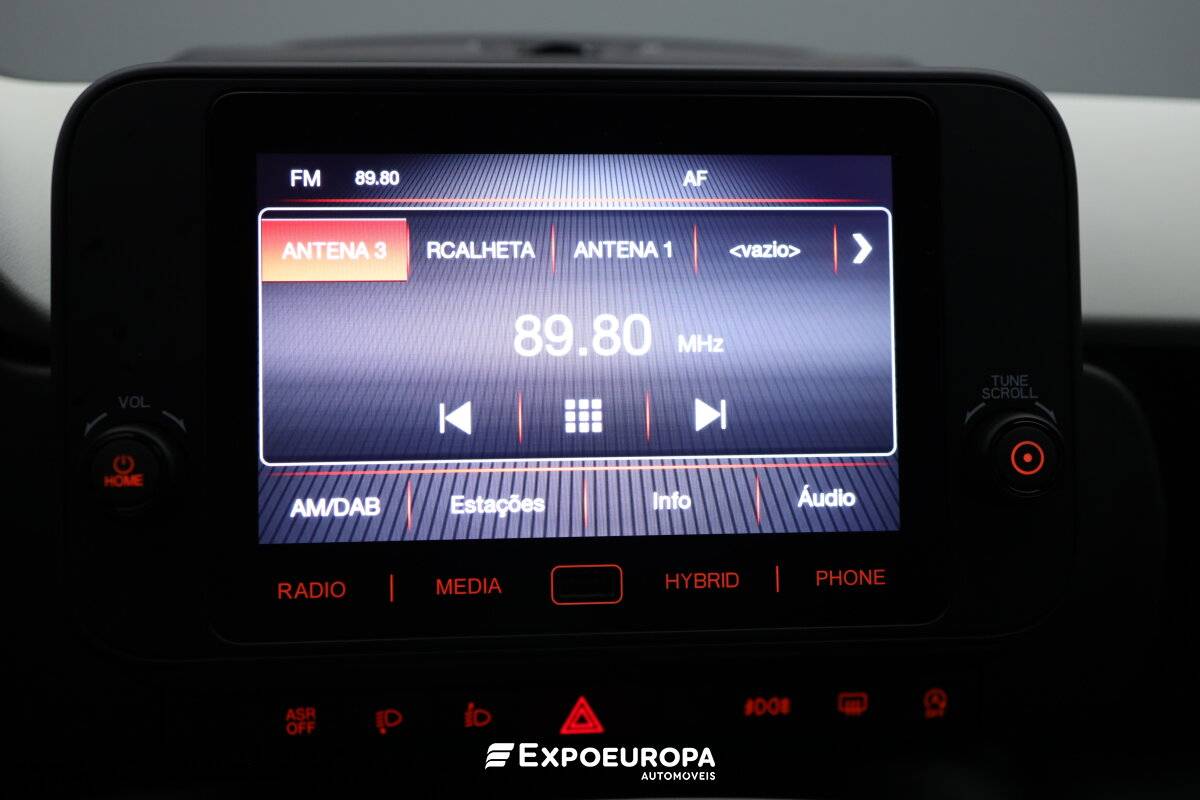 fiat-panda-2025-hibrido-a-gasolina-999cc