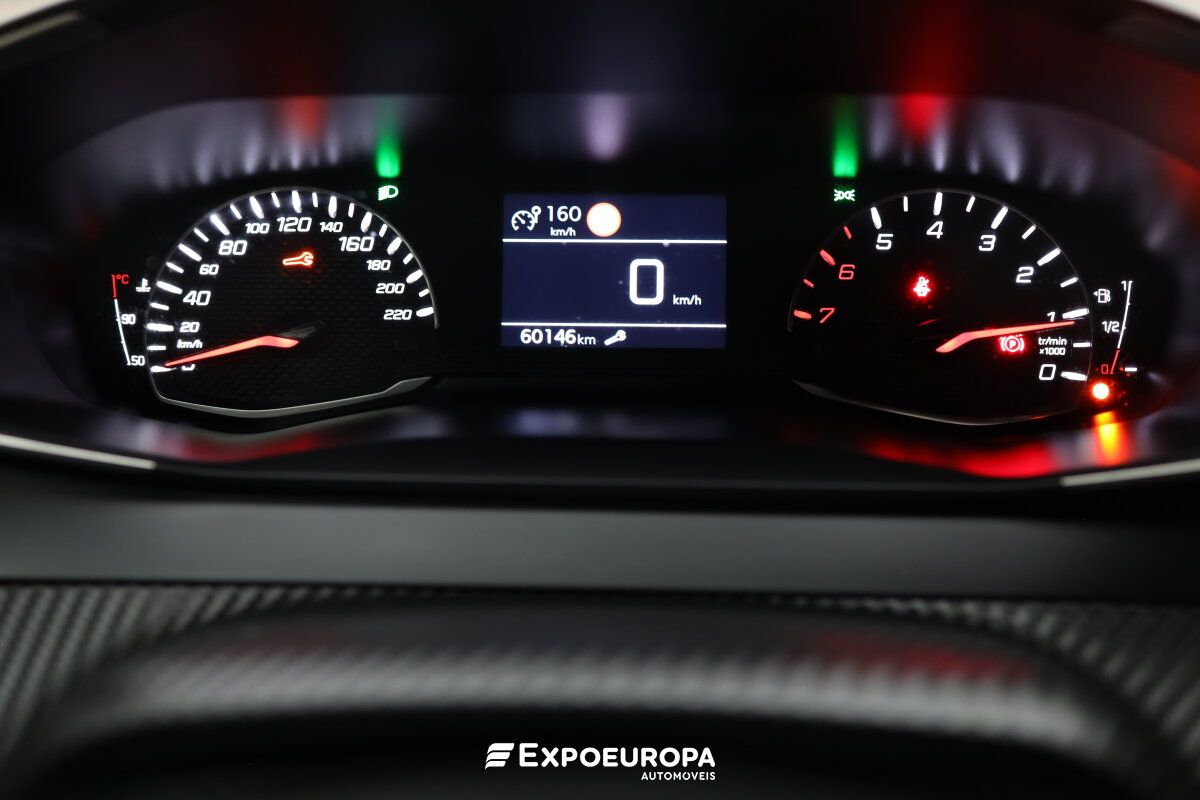 peugeot-2008-2022-gasolina-1199cc