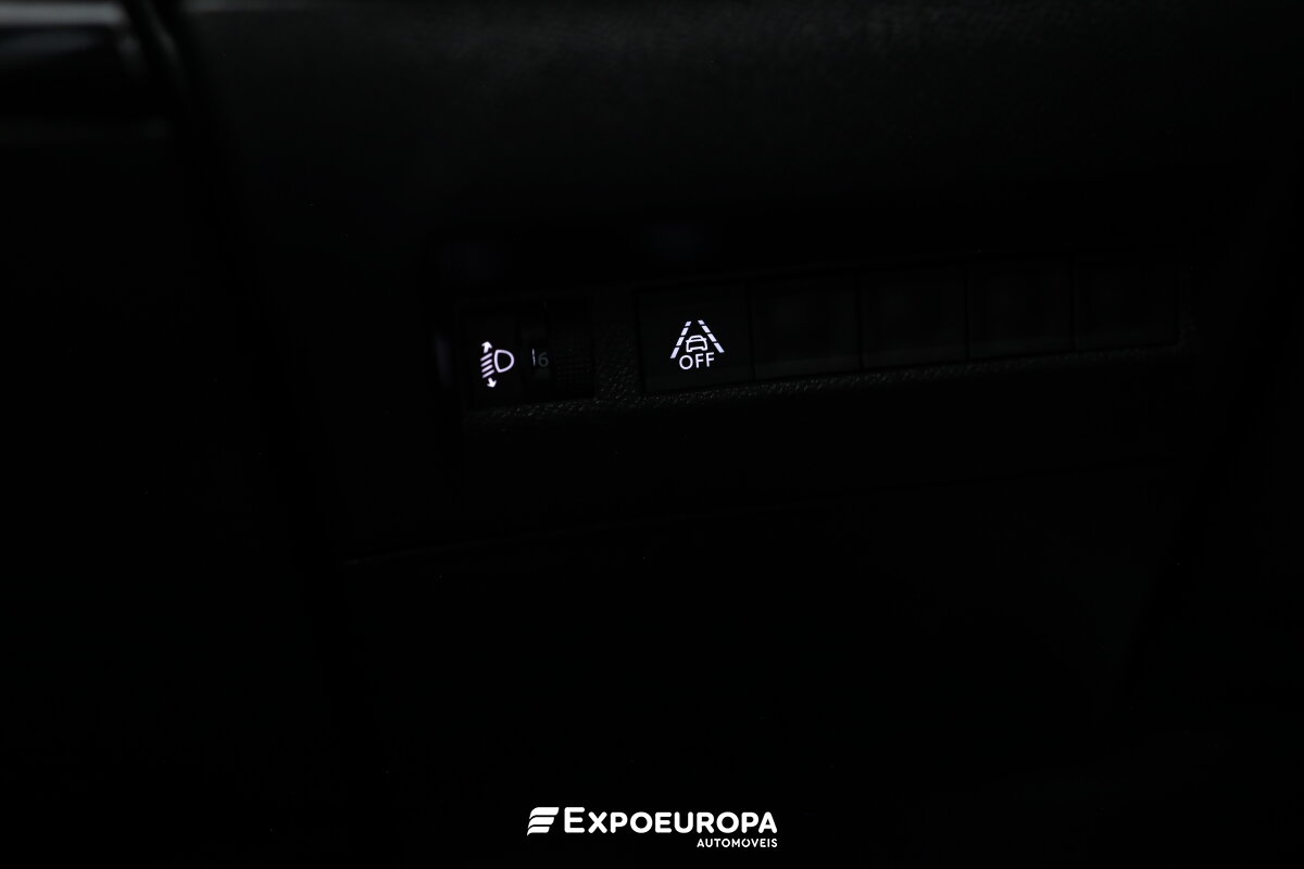 peugeot-2008-2022-gasolina-1199cc