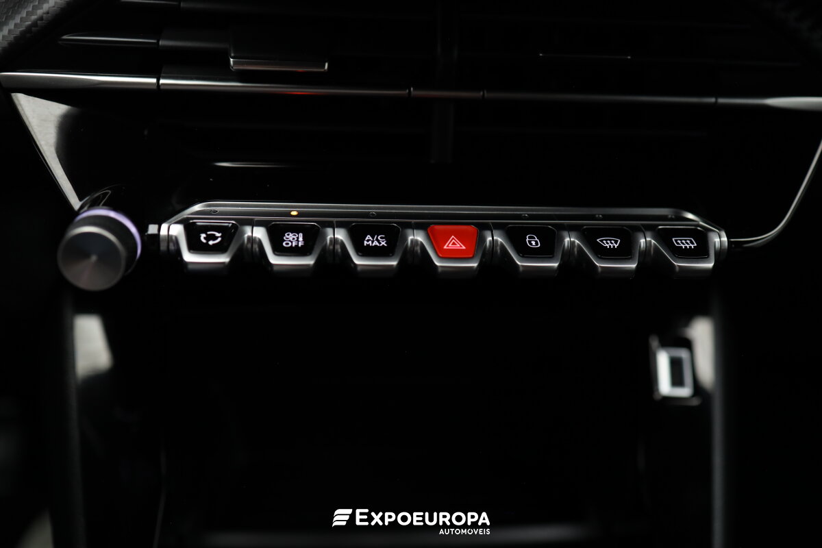 peugeot-2008-2022-gasolina-1199cc