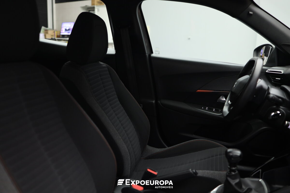 peugeot-2008-2022-gasolina-1199cc