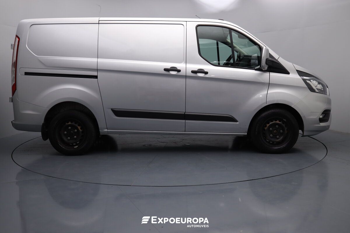 ford-transit-2022-hibrido-a-gasolina-996cc