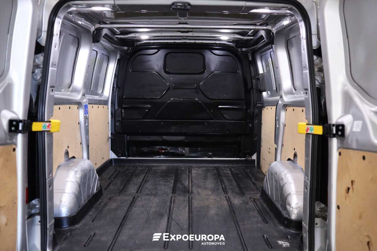 ford-transit-2022-hibrido-a-gasolina-996cc