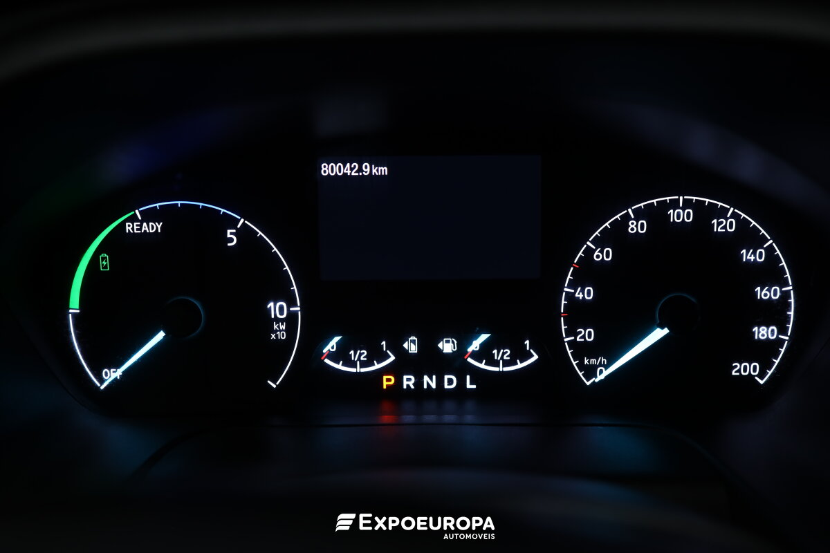 ford-transit-2022-hibrido-a-gasolina-996cc