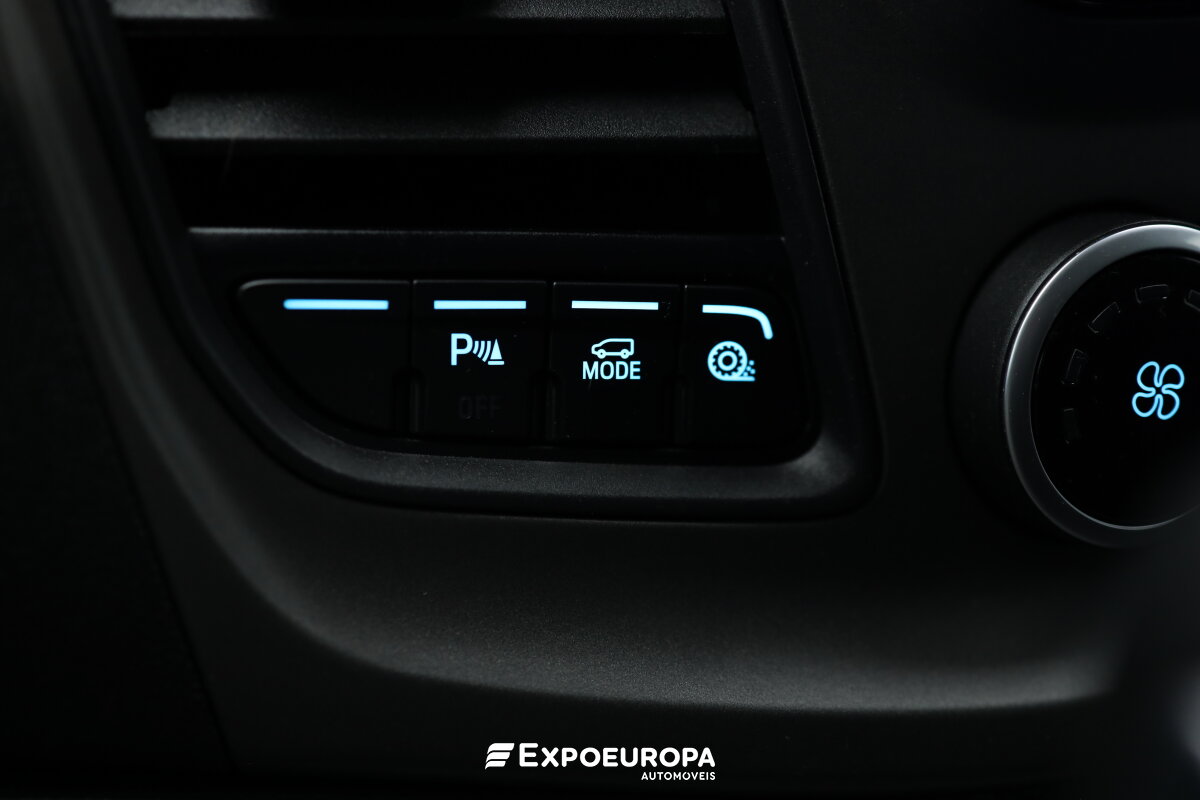 ford-transit-2022-hibrido-a-gasolina-996cc