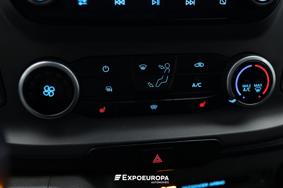 ford-transit-2022-hibrido-a-gasolina-996cc