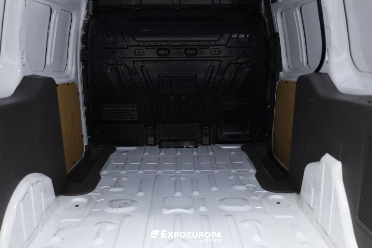 ford-transit-2023-diesel-1499cc