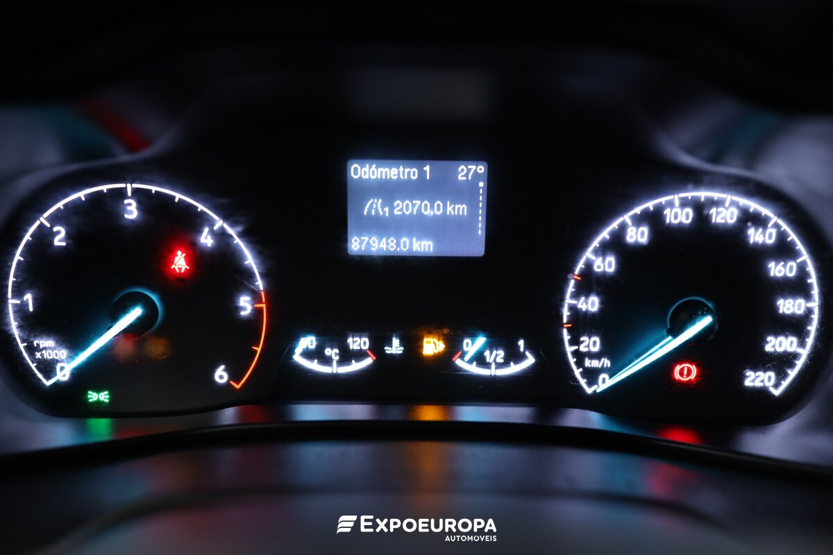 ford-transit-2023-diesel-1499cc