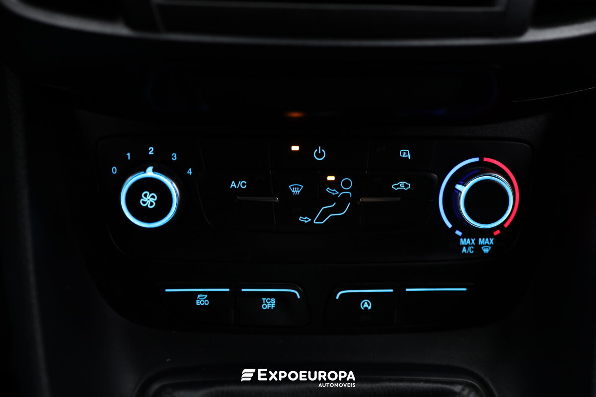 ford-transit-2023-diesel-1499cc