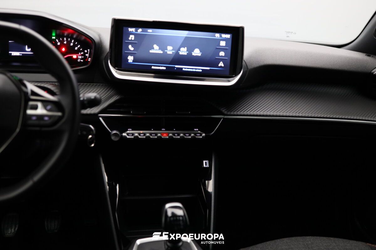 peugeot-2008-2023-gasolina-1199cc