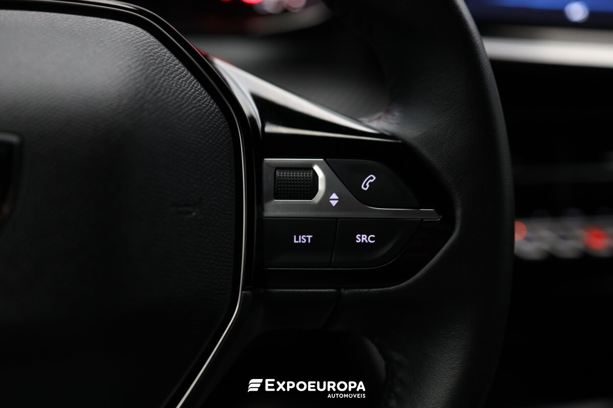 peugeot-2008-2023-gasolina-1199cc