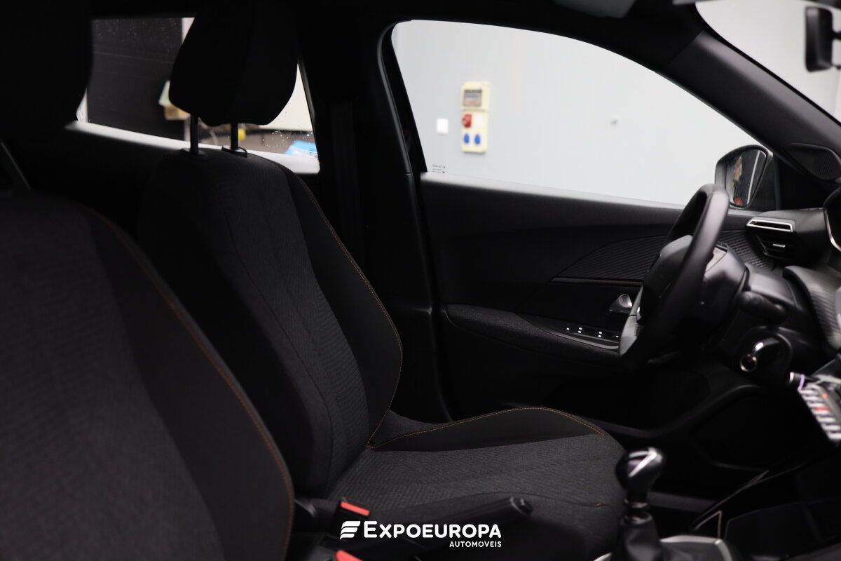 peugeot-2008-2023-gasolina-1199cc