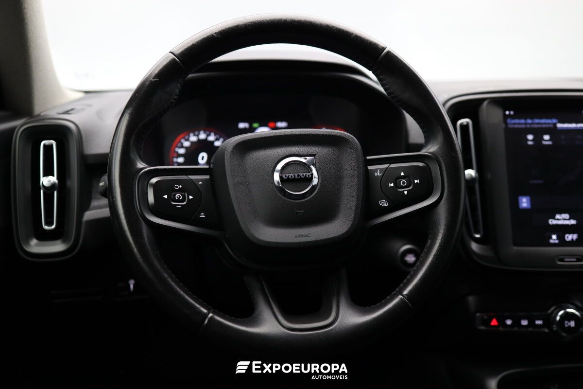 volvo-xc40-2021-diesel-1969cc