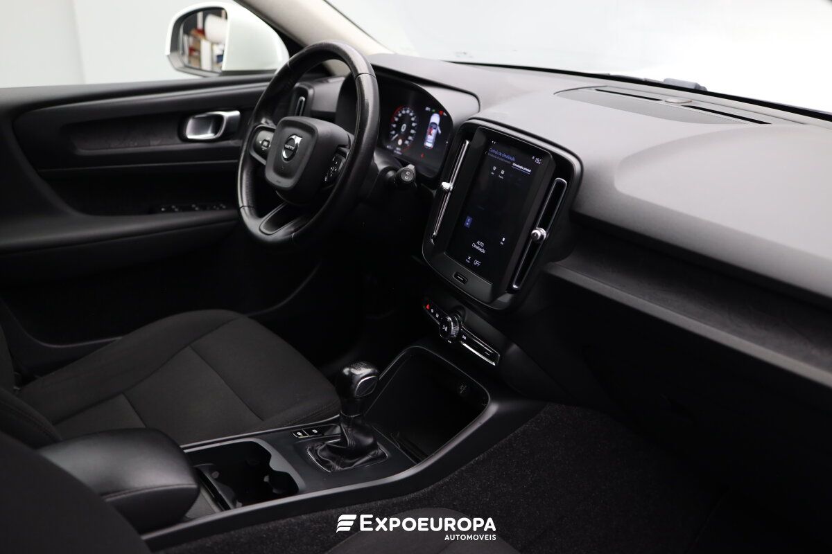 volvo-xc40-2021-diesel-1969cc
