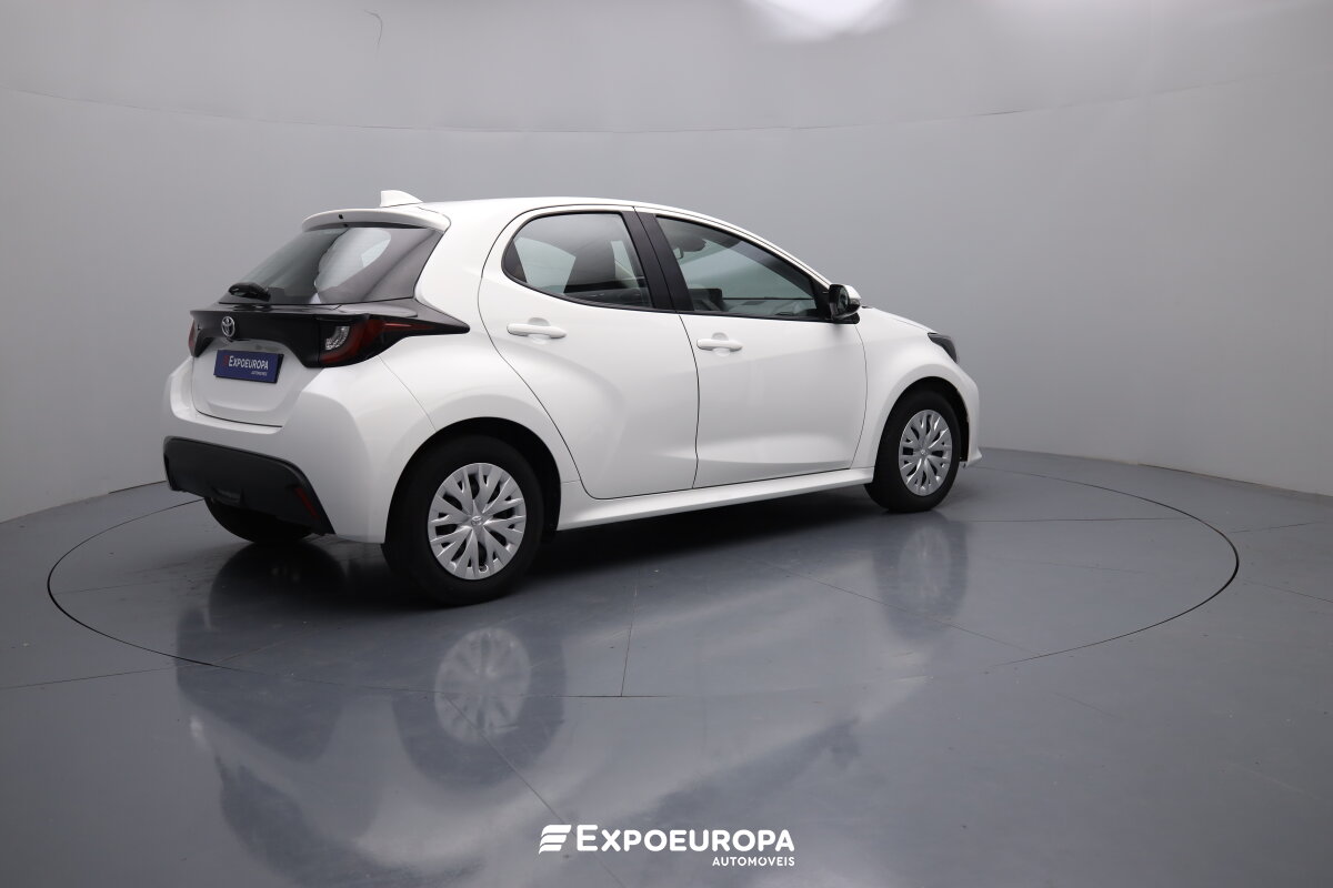 toyota-yaris-2022-gasolina-1490cc
